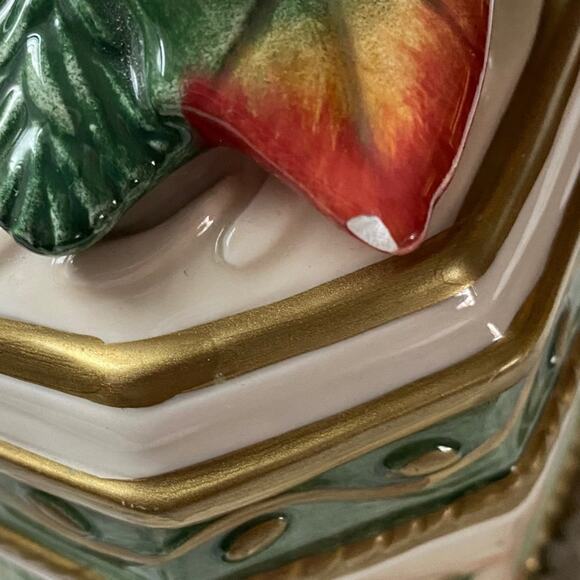 Fitz and Floyd Classics 2004 Winter Wonderland Ceramic Lidded Box - Picture 7 of 10